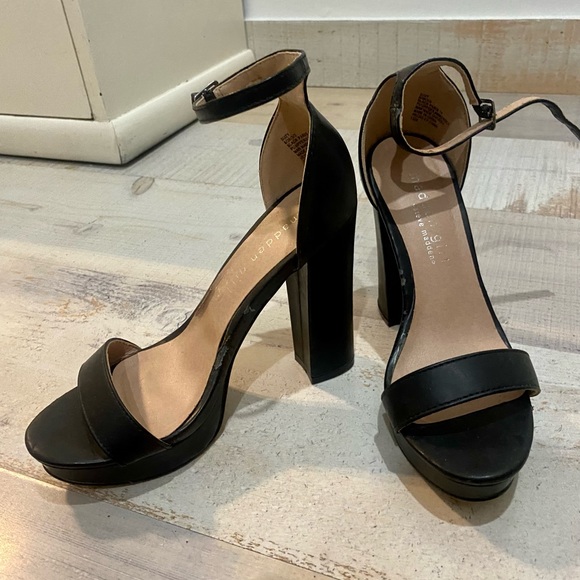 Steve Madden Shoes - Steve madden shoes. Size 36. Worn once. True to size